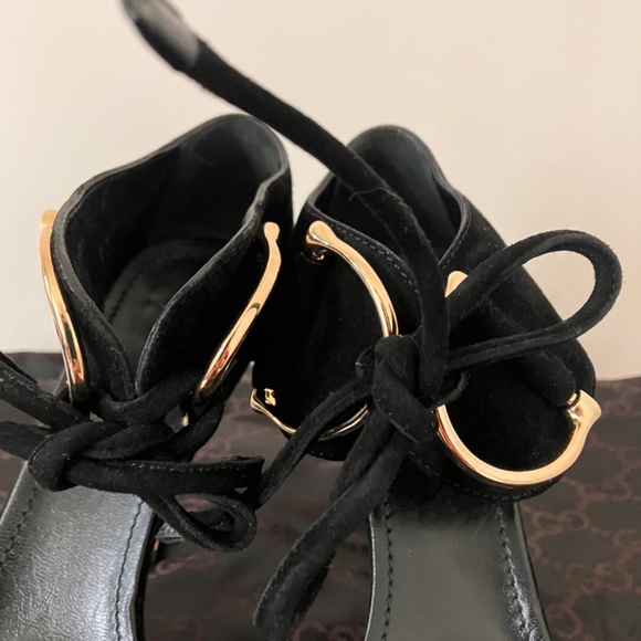 GUCCI SILVER STIRRUP SUEDE HEELS - Picture 3 of 9